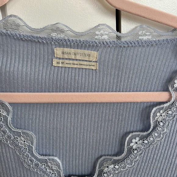 Urban Outfitters Women's Top Crop Top - Picture 2 of 6